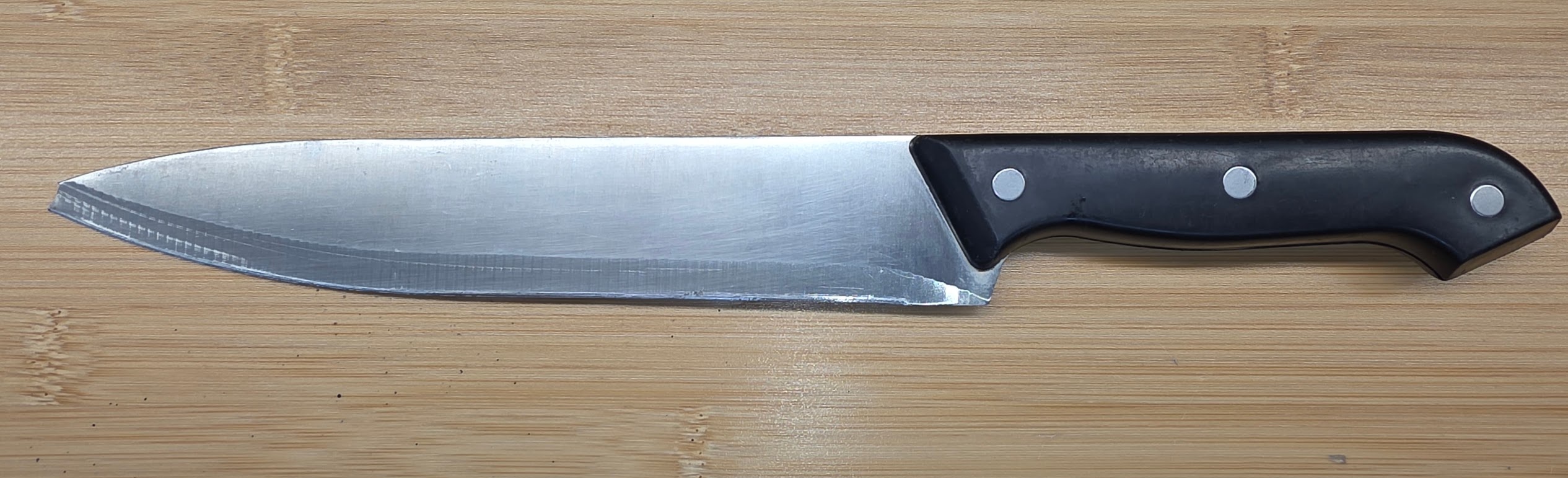 Broken knife tip before repair